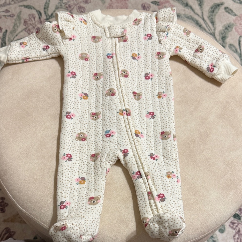 Adorable Cream Bear Print Baby Footsie